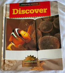 1st – DISCOVER (Invitations to Literacy) Hardcover – Level 1.5 (1996) Vintage