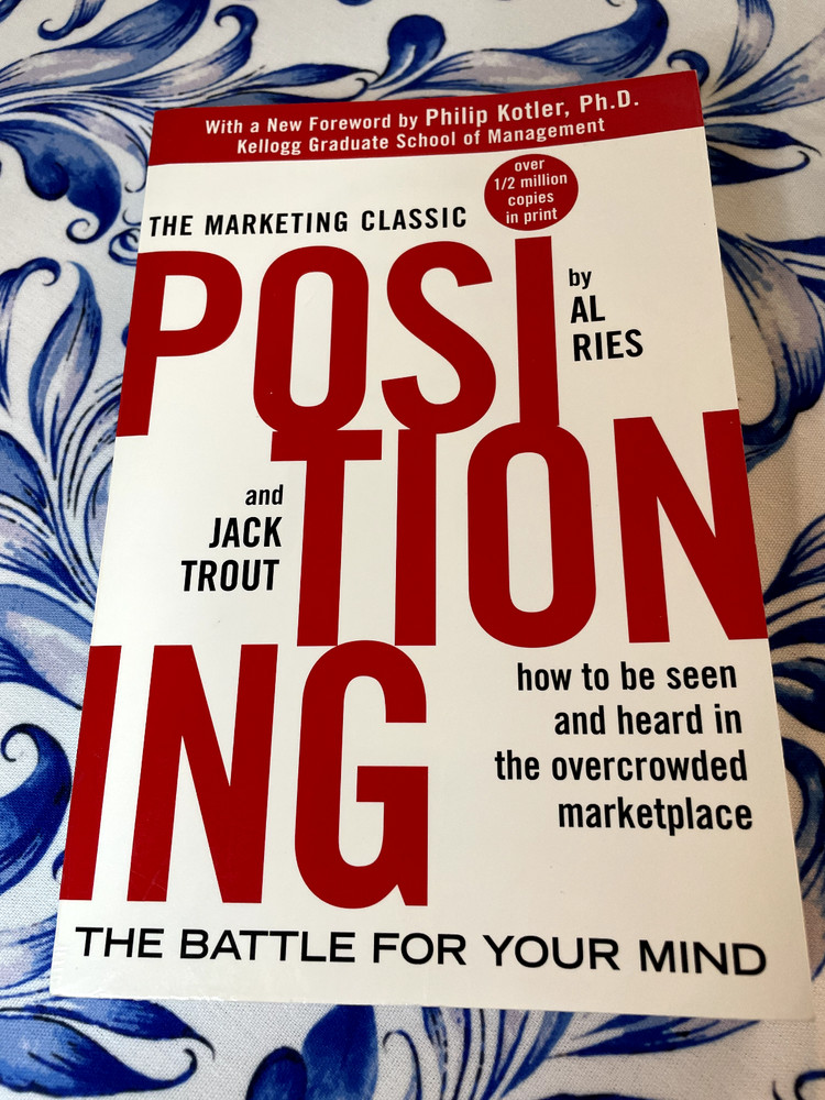 Positioning by Al Ries, Jack Trout, Marketing, 2001, Paperback, Gloss Cover